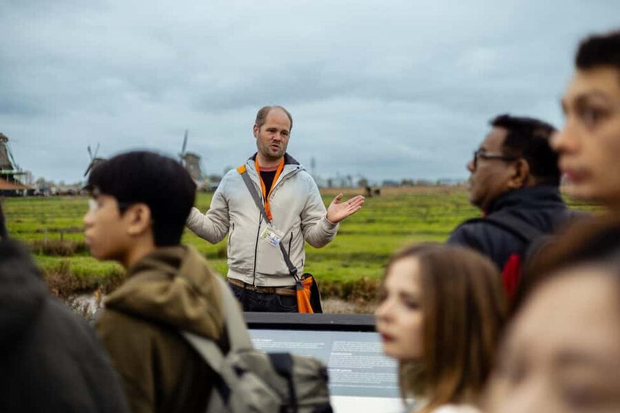 Amsterdam: Zaanse Schans windmills & Volendam Guided Tour - What the $39 price includes