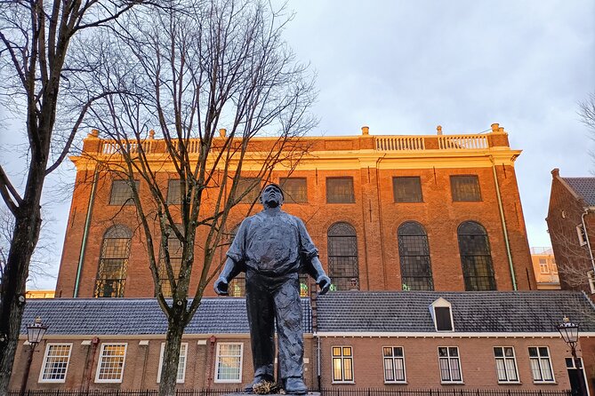 Anne Frank and Amsterdam Jewish History Walking Tour - What the guides do best