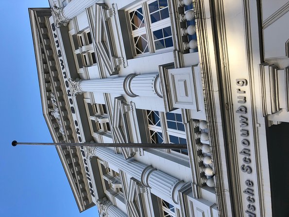 Anne Frank and the Jewish History of Amsterdam Private Tour - ARTIS and the people who hid in the zoo