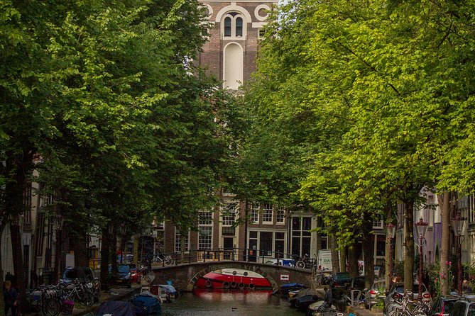 Anne Frank Private Bike Tour in Amsterdam - Why the private format changes the experience