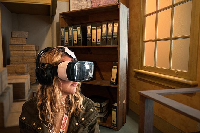 Anne Frank's Last Walk & See Anne Frank House in Virtual Reality - Seeing the Anne Frank House without going inside
