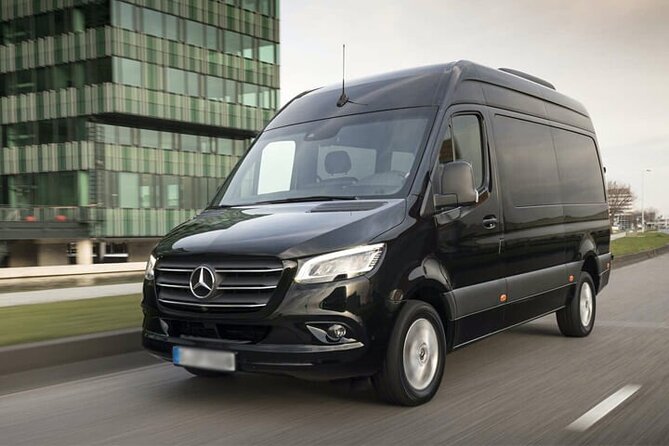Arrival Private Transfer Amsterdam Airport to Amsterdam City Center by Minibus - Who should book this transfer