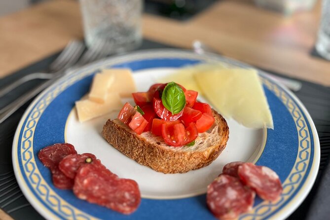 Authentic Italian Dinner in Cozy Canal Home in Amsterdam - Key points to know before booking