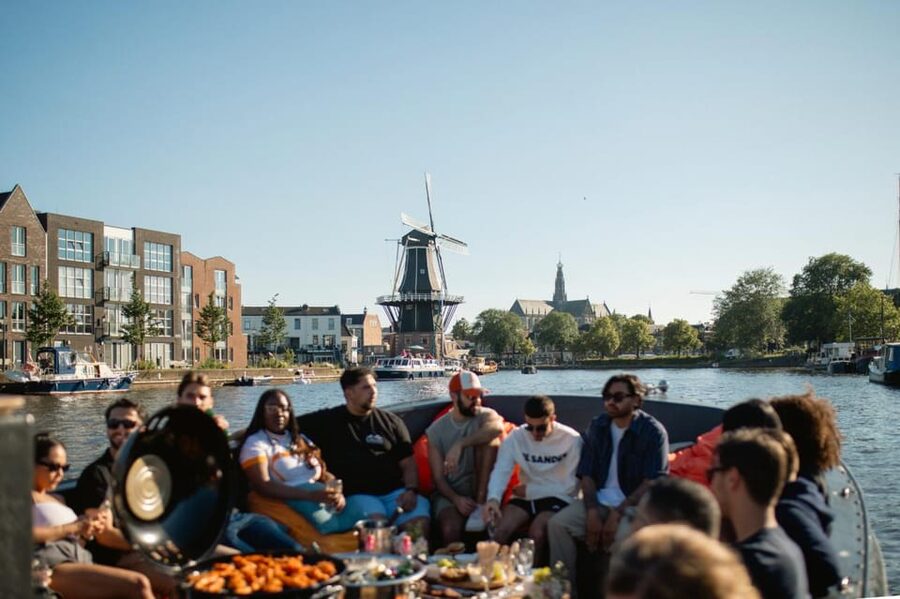 BBQ on Board Haarlem Cruise - When the BBQ comes alive