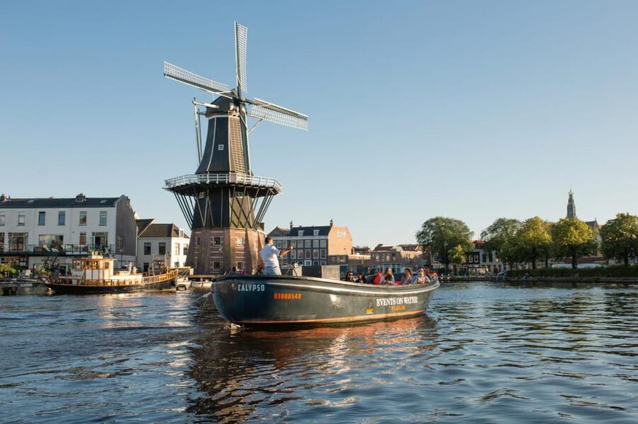 BBQ on Board Haarlem Cruise - Watching Haarlem change from daylight to evening