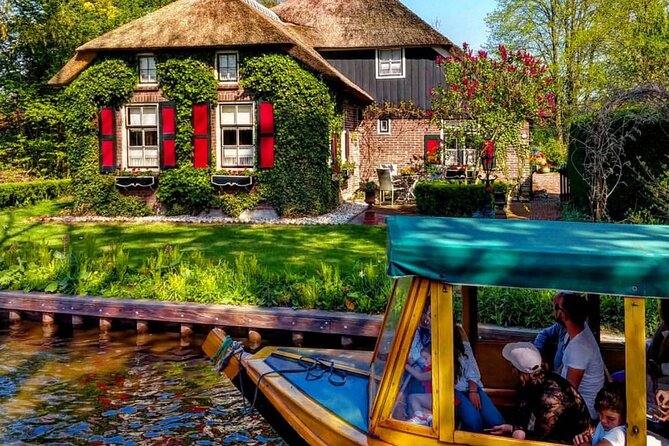 Best of Dutch Countryside: Giethoorn, Windmills, Secret Villages - Zaanse Schans: windmills, green houses, and Dutch country scenes