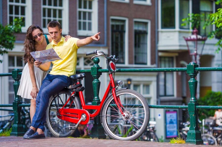 Bike Tour of Amsterdam Old Town, Top Attractions and Nature - Key points at a glance