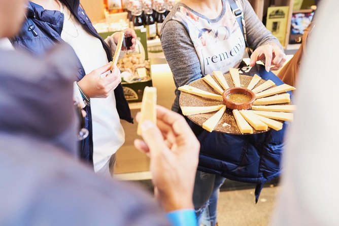 Biking Rotterdam Food Tour with Local Guide - Why Rotterdam works so well on two wheels