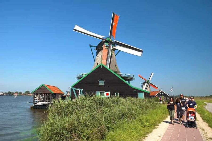Brussels: Holland Keukenhof & Kinderdijk Guided Day Tour - Key points to know before booking
