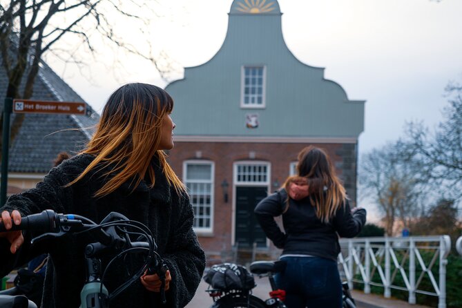 Cheese, Canals & Windmill Countryside E-Bike Tour Amsterdam - Windmill d’Admiraal and the first taste of old Amsterdam