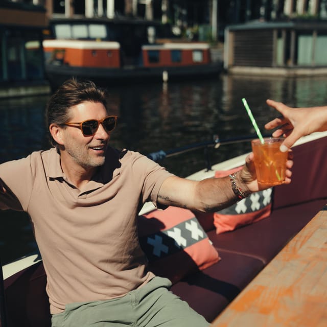 COZY AND FUN CANAL TOUR: A UNIQUE JOURNEY THROUGH AMSTERDAM - Grimburgwal and the route back to the old center