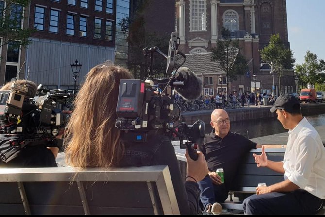 Cruise Amsterdam like a Local — Small Group 12 pax - Local captains, stories, and the social side