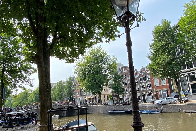 CULTURE with bite, culinary city tour - Nieuwe Kerk and the National Monument