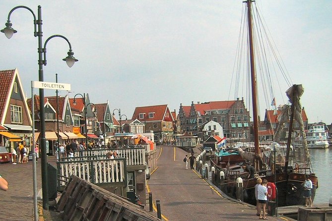 Day Trip from Amsterdam to Zaanse Schans Windmills and Volendam - Who should book this Dutch countryside tour?