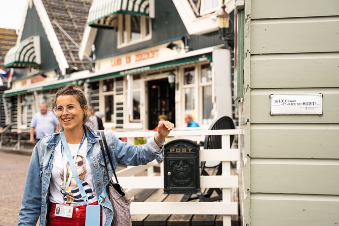 Day Trip to Zaanse Schans, Edam, Volendam and Marken from Amsterdam - Volendam’s harbor and lunch break
