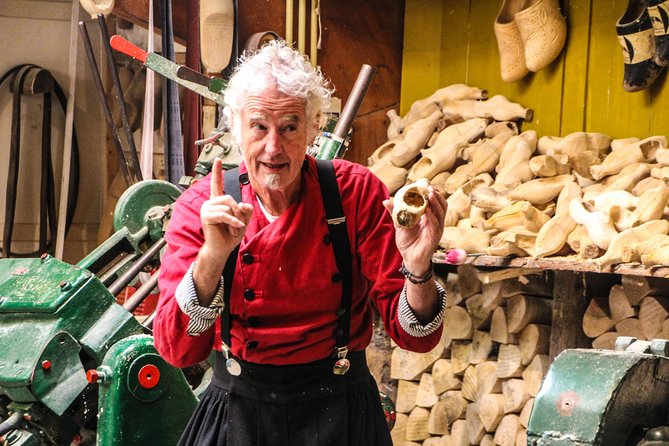 Day Trip to Zaanse Schans, Edam, Volendam and Marken from Amsterdam - Cheese and clogs at Simonehoeve