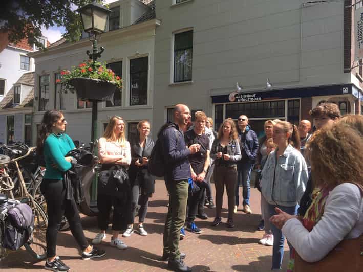Delft: City Center Walking Tour - Vermeer and Delft’s blue pottery connections
