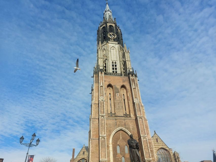 Delft: Dive into the Golden Age on a Private Walking Tour - Walking through Delft’s compact old center
