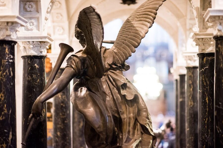 Delft: Entrance Ticket for the Old and New Churches - Who will enjoy this Delft experience most