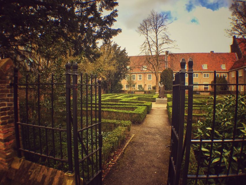 Delft: Guided Walking Tour - The Prince’s Court and the murder of William of Orange