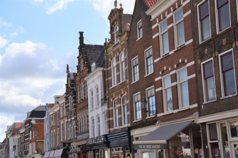 Delft: Private Historical and Cultural Guided Walking Tour - The medieval square and Delft’s Renaissance town hall