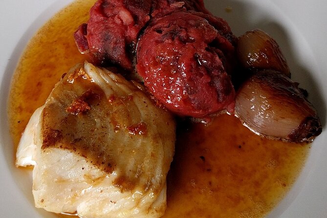 Dining With The Dutch: Enjoy A Delicious 4-Course Family Meal - The canalside location and evening timing