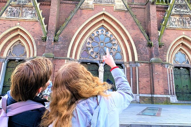 Discover Amerfoort's city center in this Outside Escape game tour - Langestraat and the canals below your feet