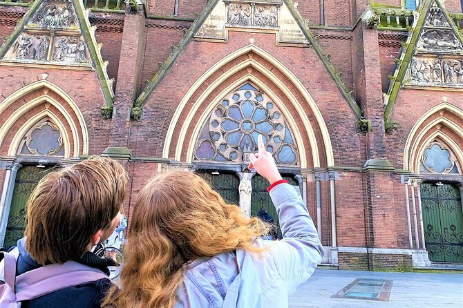 Discover Leiden with a self-guided Outside Escape city game tour! - Rembrandtplaats and the young artist in Leiden