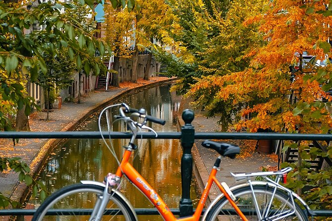 Discover Our Utrecht: Limited Group Size & Optional Extras - The Oudegracht without the crowds
