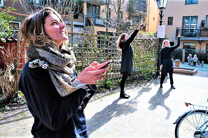 Discover The Hague with a self-guided Outside Escape city tour - Jagerstraat and a quick canal view