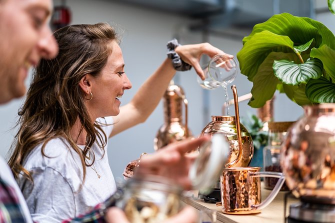 Distilling Class @ Spirited Union Rum Co. (Amsterdam) - Bottling and labeling your own rum