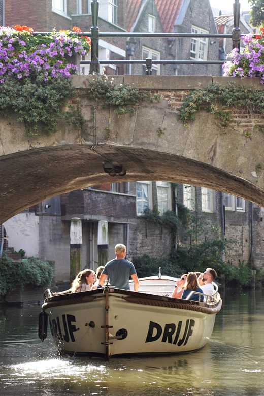 Dordrecht: City Canal Cruise - Rain, comfort, and who should skip it