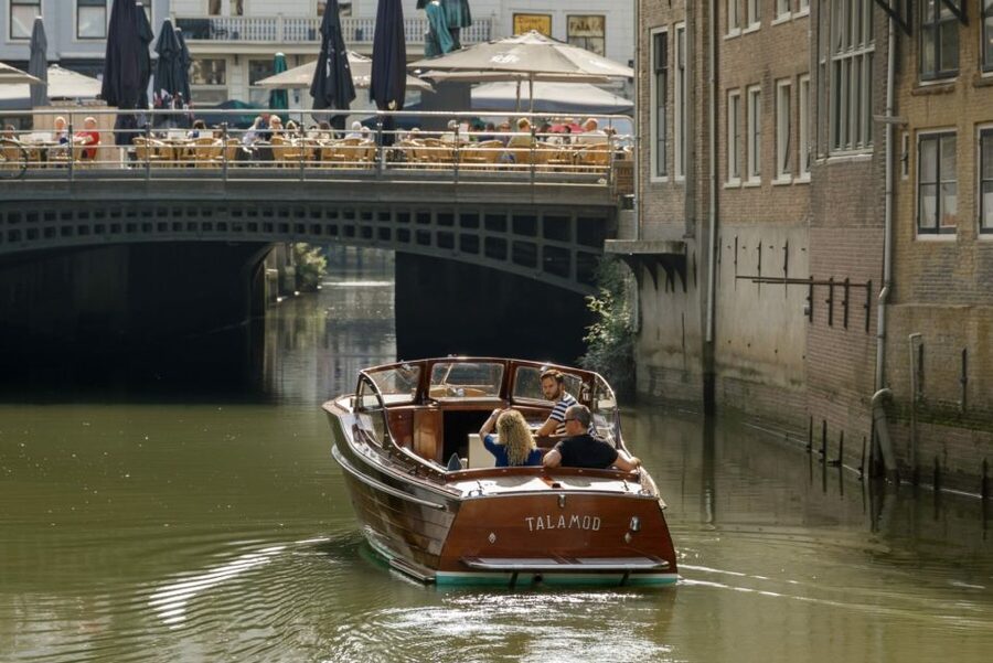 Dordrecht: City Walking Tour with Boat Ride - What I like most about the experience