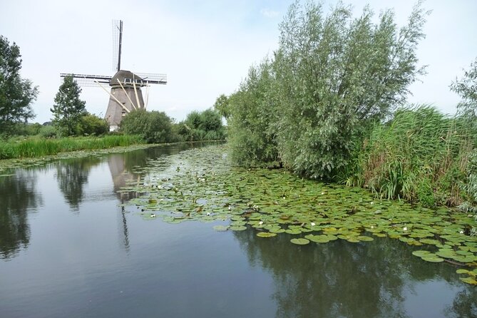 E-Bike PRIVATE tour Countryside of Amsterdam Volendam Marken - Marken feels separated from the city