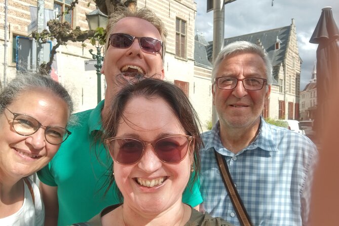 e-Scavenger hunt Bergen op Zoom: Explore the city - Starting near Stationsstraat