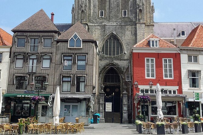 e-Scavenger hunt Bergen op Zoom: Explore the city - The Gevangenpoort and a surviving medieval entrance