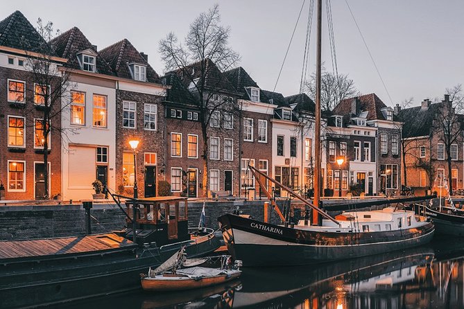 e-Scavenger hunt Den Bosch: Explore the city at your own pace - Grote Kerk and the feel of central Den Bosch