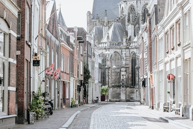 e-Scavenger hunt Dordrecht: Explore the city at your own pace - Groothoofdspoort and the city’s grand views