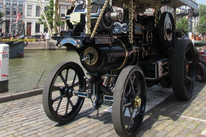 e-Scavenger hunt Dordrecht: Explore the city at your own pace - Dordts Patriciershuis and Distillery Rutte