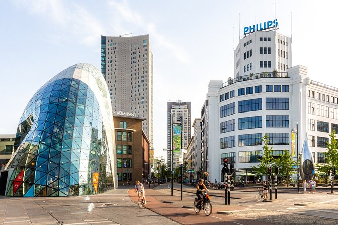 e-Scavenger hunt Eindhoven: Explore the city at your own pace - The Little One Bar, De Blob, and Strijp-S