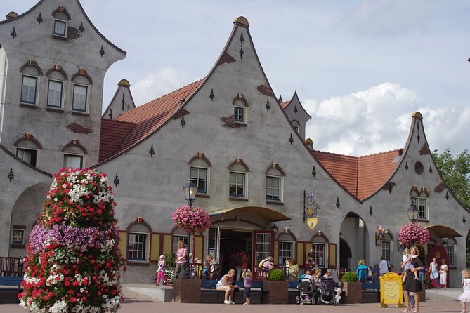 e-Scavenger hunt Enkhuizen: Explore the city at your own pace - Breweries, Churches, and the Town’s Working Past