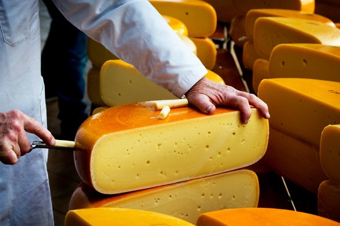 e-Scavenger hunt Gouda: Explore the city at your own pace - Two churches, two different pauses