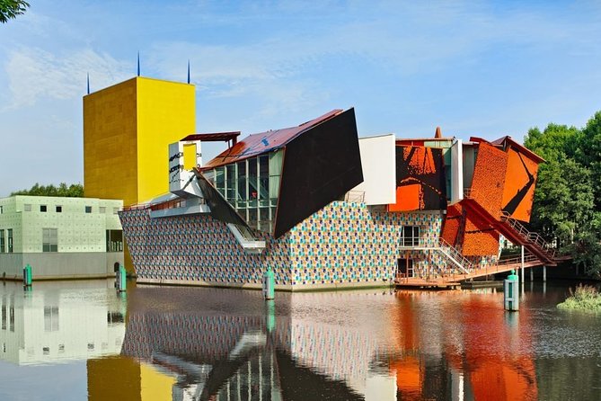 e-Scavenger hunt Groningen: Explore the city at your own pace - Prinsentuin and Vismarkt: gardens, market space, and city clues