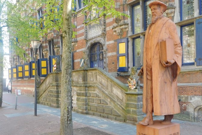 e-Scavenger hunt Leeuwarden: Explore the city at your own pace - Oldehove and the museums around the center