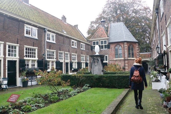 e-Scavenger hunt Leiden: Explore the city at your own pace - A city game built for flexible sightseeing