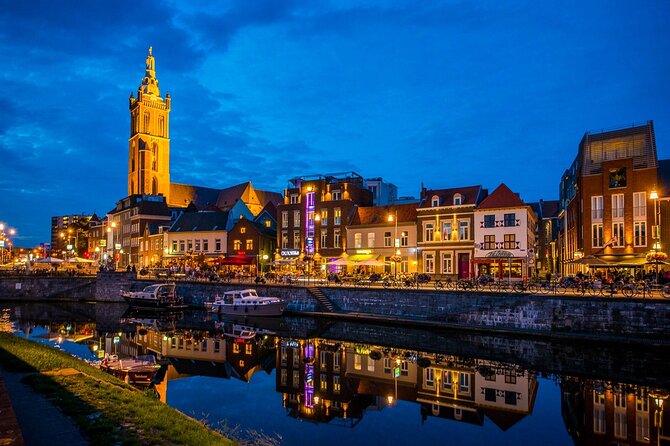 e-Scavenger hunt Roermond: Explore the city at your own pace - From Munsterkerk to the Designer Outlet