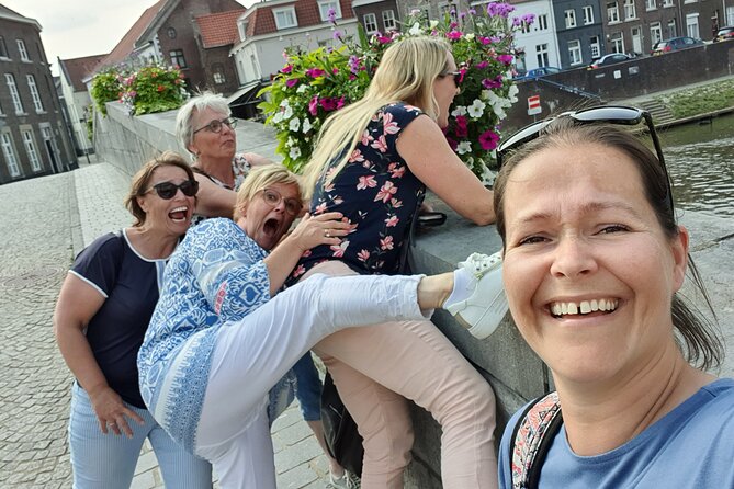 e-Scavenger hunt Roermond: Explore the city at your own pace - Who will enjoy this most