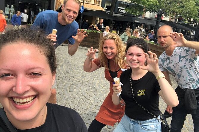 e-Scavenger hunt Volendam: Explore the city at your own pace - De Havenhof for a change of pace