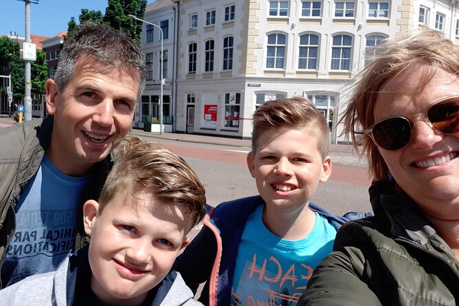 e-Scavenger hunt Zierikzee: Explore the city at your own pace - Starting at the Oude Haven and Zuidhavenpoort