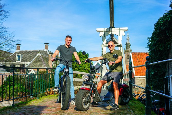 E-scooter rental Volendam - Countryside of Amsterdam - Starting at Volendam’s old harbor